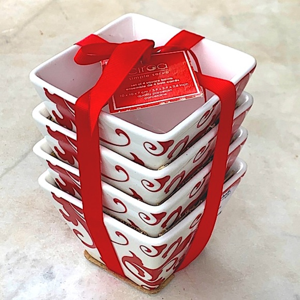 CIROA FIORI SIMPLE SERVE MINI BOWLS SQUARE RED WHITE NWT PORCELAIN SET OF 4